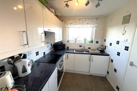 2 bedroom flat for sale, Wake Green Park, Birmingham B13