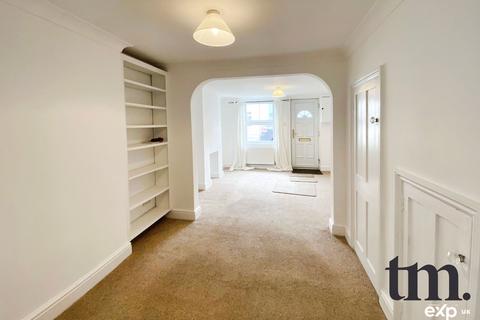 2 bedroom end of terrace house for sale, West Street, Colchester CO5