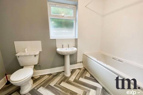 2 bedroom end of terrace house for sale, West Street, Colchester CO5