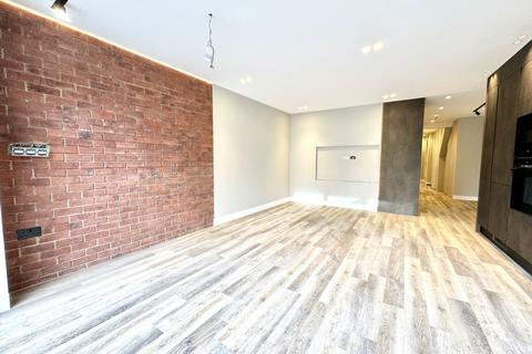 undefined, Totteridge Lane, London  N20