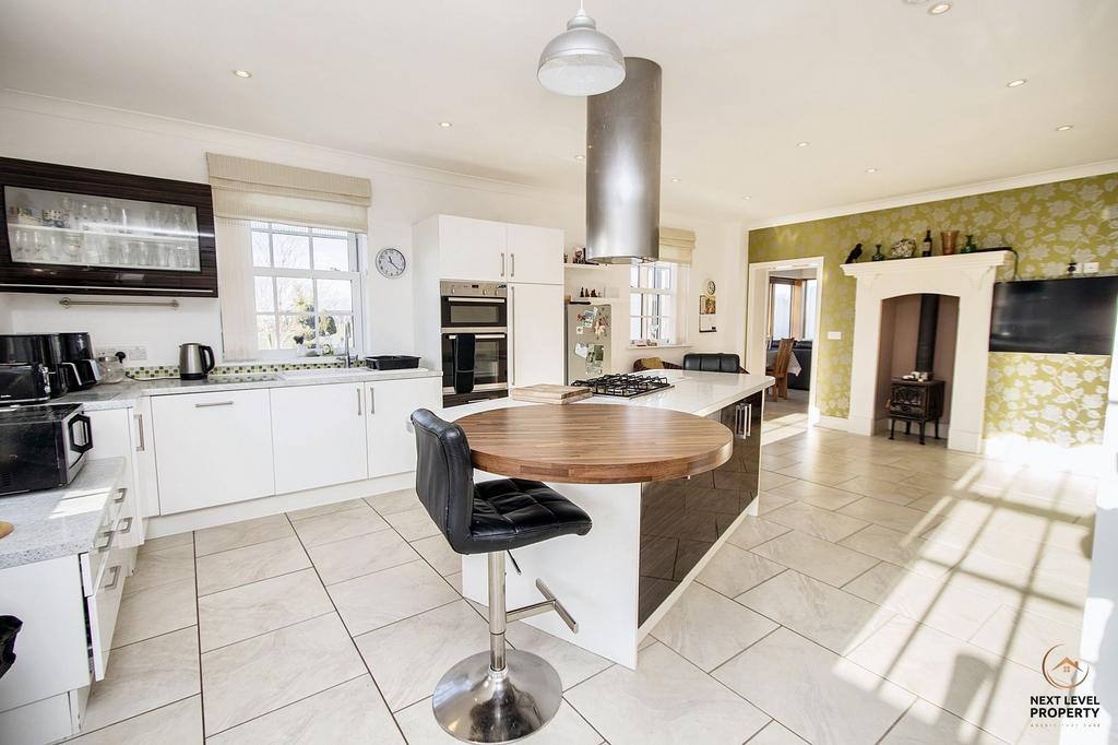 Kitchen 4