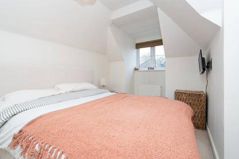 10 Burrow Close, Watford, WD17 4DS