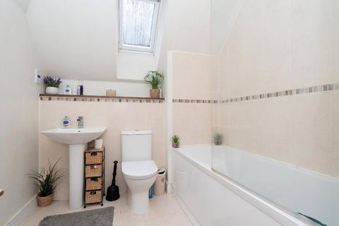 10 Burrow Close, Watford, WD17 4DS