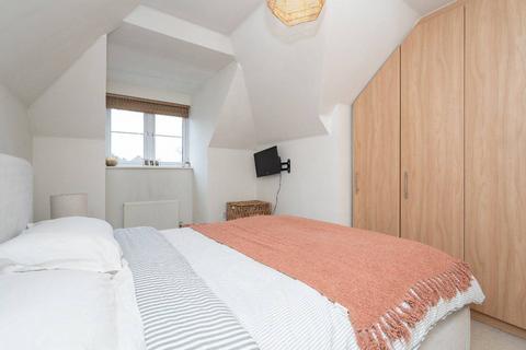 10 Burrow Close, Watford, WD17 4DS