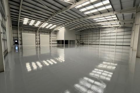 Warehouse to rent, Unit 9 Easter Park, Axial Way, Colchester, Essex, CO4