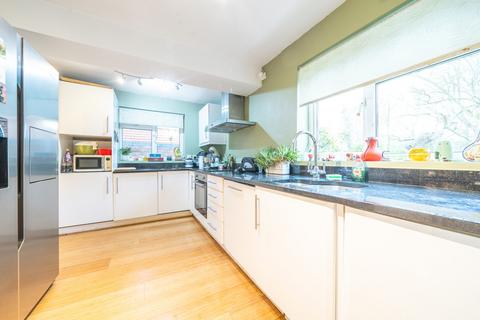 6 Melbourne Close, Ickenham, Uxbridge, UB10 8SL