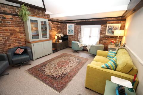 3 bedroom penthouse for sale, Rowes Warehouse, Castle Street, Poole