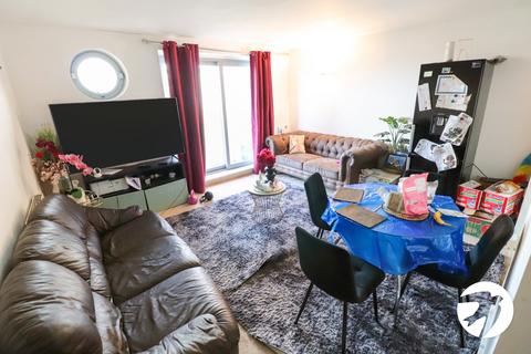 2 bedroom flat for sale, Tideslea Path, London, SE28