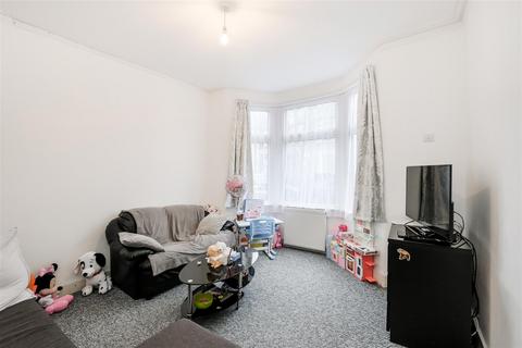 3 bedroom house for sale, Livingstone Road, Walthamstow