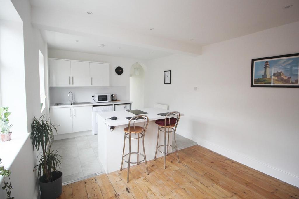 Kitchen 1.JPG