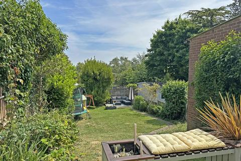 18 Batts Hill, Redhill, RH1 2DH