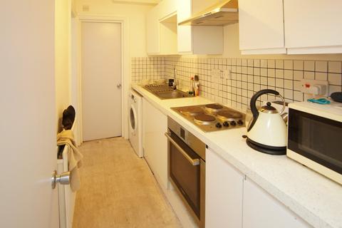 2 bedroom flat to rent, Stokes Croft, Bristol BS1