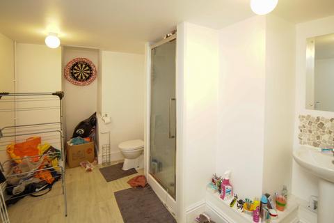 2 bedroom flat to rent, Stokes Croft, Bristol BS1