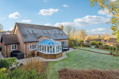 4 bedroom detached house for sale, Pennycuik, Great Brickhill, Buckinghamshire