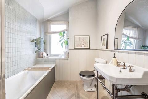 67 Stuart Road, London, SE15 3BA