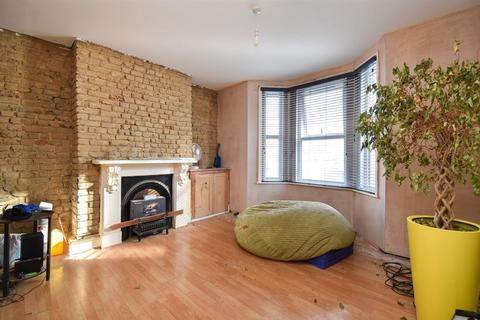 3 bedroom maisonette for sale, Manor Road, Hastings