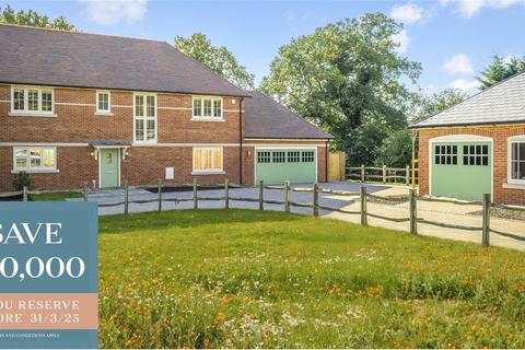 4 bedroom semi-detached house for sale, Moatenden, Vauxhall Lane, Southborough, Tunbridge Wells, Kent, TN4