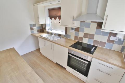 2 bedroom flat to rent, Raldot Court, 150 Elm Road, Leigh On Sea