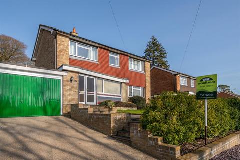 124 Carlton Road, Reigate, RH2 0JF