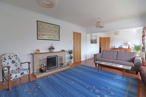 124 Carlton Road, Reigate, RH2 0JF