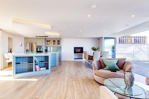 5 bedroom house for sale, Megizzy, Polzeath