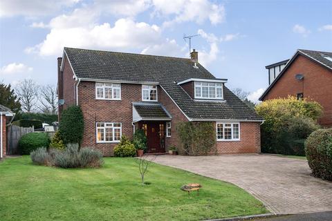 5 bedroom detached house for sale, Hooke Road, East Horsley