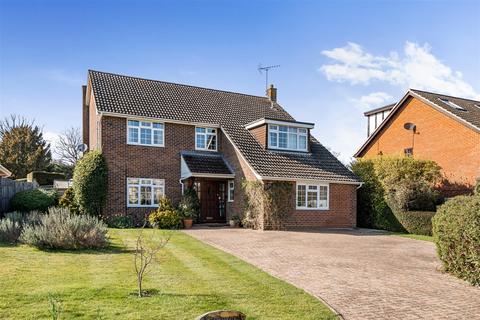 Hooke Road, East Horsley