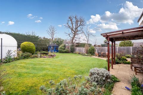 5 bedroom detached house for sale, Hooke Road, East Horsley