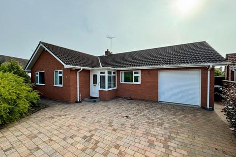 3 bedroom detached bungalow to rent, 3 Bed Detached Bungalow, Keppel Close, Bridlington, YO16 6ZE