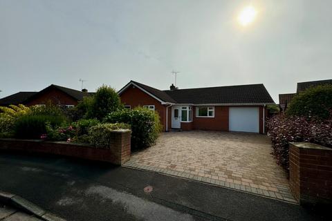 3 bedroom detached bungalow to rent, 3 Bed Detached Bungalow, Keppel Close, Bridlington, YO16 6ZE