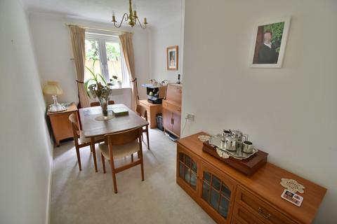 2 bedroom retirement property for sale, Ringwood Road, Ferndown, BH22
