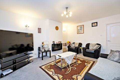 2 bedroom semi-detached house to rent, Primley Park Grove, Leeds LS17