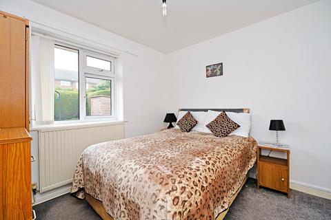 2 bedroom semi-detached house to rent, Primley Park Grove, Leeds LS17