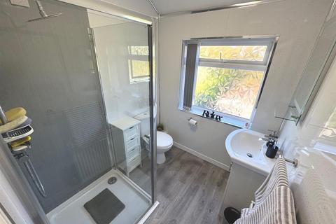 27 Washerwall Lane, Werrington, Stoke-on-trent, ST9 0JU