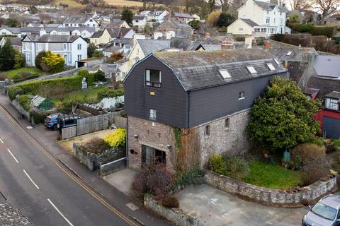 8 bedroom character property for sale, New Road, Crickhowell, NP8