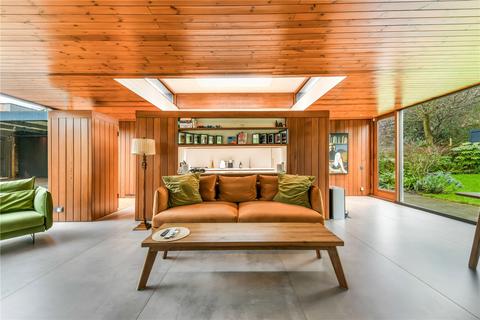 3 bedroom bungalow to rent, Langton Way, London, SE3