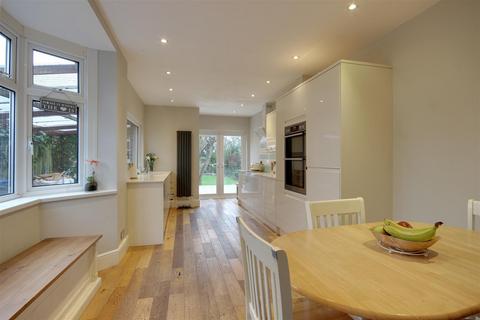 189 Beverley Road, Kirk Ella, Hull, HU10 7AG