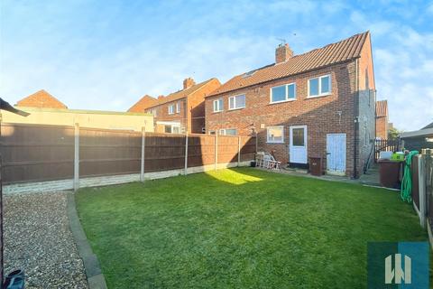 3 bedroom end of terrace house for sale, Kingsway, Pontefract, West Yorkshire, WF8