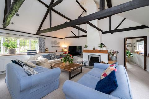 2 Bell Road, Warnham, Horsham, RH12 3QL
