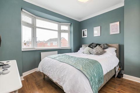 81 Bachelor Gardens, Harrogate, HG1 3EA