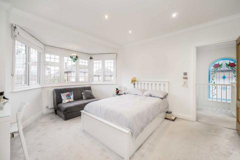 5 bedroom detached house for sale, Poynings Way, London N12