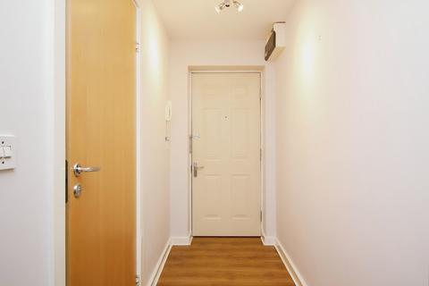 2 bedroom flat for sale, 15 Montvale Gardens, Leicester, LE4