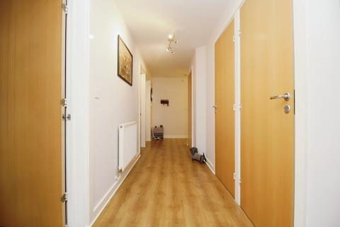 2 bedroom flat for sale, 15 Montvale Gardens, Leicester, LE4