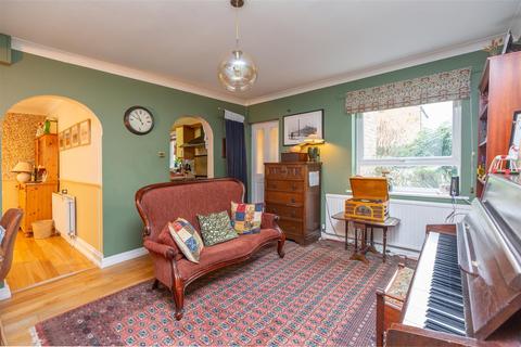 32 Bowes Wood, New Ash Green, Longfield, DA3 8QL