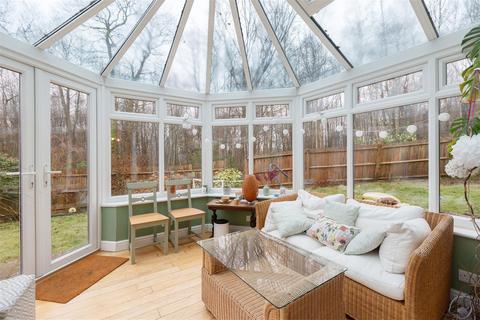 32 Bowes Wood, New Ash Green, Longfield, DA3 8QL