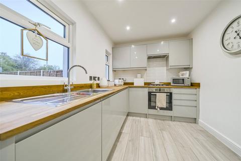 16 Ridgeway, Dartford, DA2 7JW