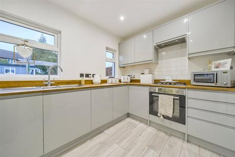 16 Ridgeway, Dartford, DA2 7JW