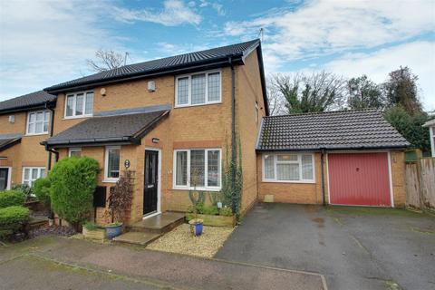 3 bedroom semi-detached house for sale, The Sonnets, Gadebridge, Hemel Hempstead