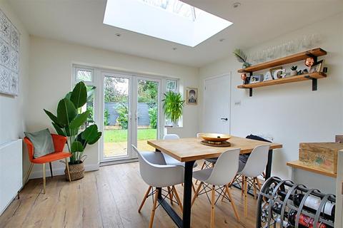 3 bedroom semi-detached house for sale, The Sonnets, Gadebridge, Hemel Hempstead
