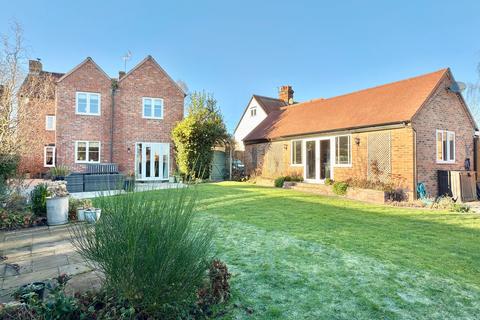 4 bedroom detached house for sale, Twyning Green, Tewkesbury GL20